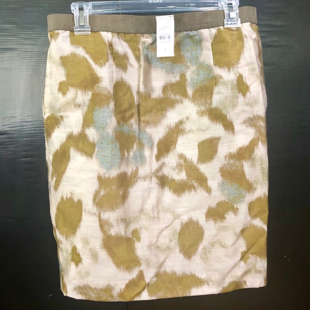 Loft Size 4 brand new w/Tags